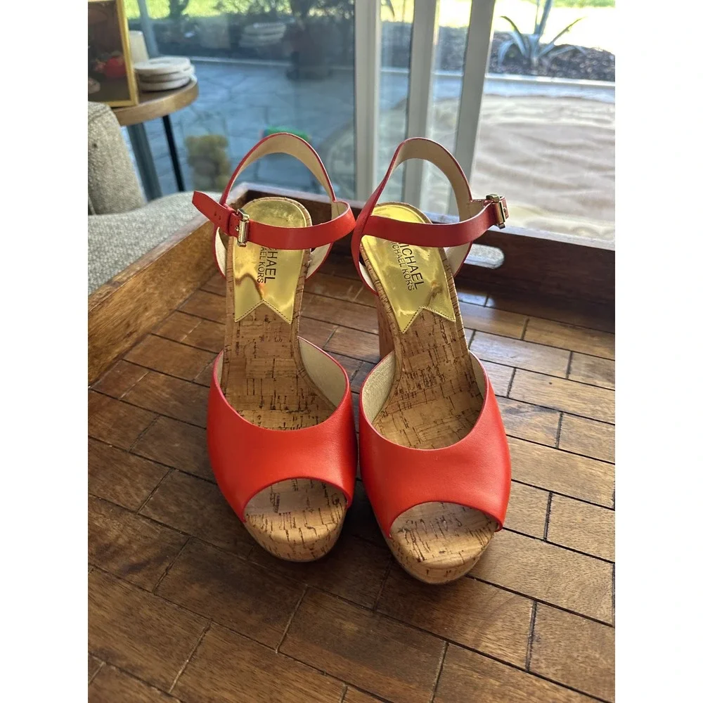 Michael Kors Natalia Mandarin Leather Platform Sandals Heels size‎ 8 EEUC
